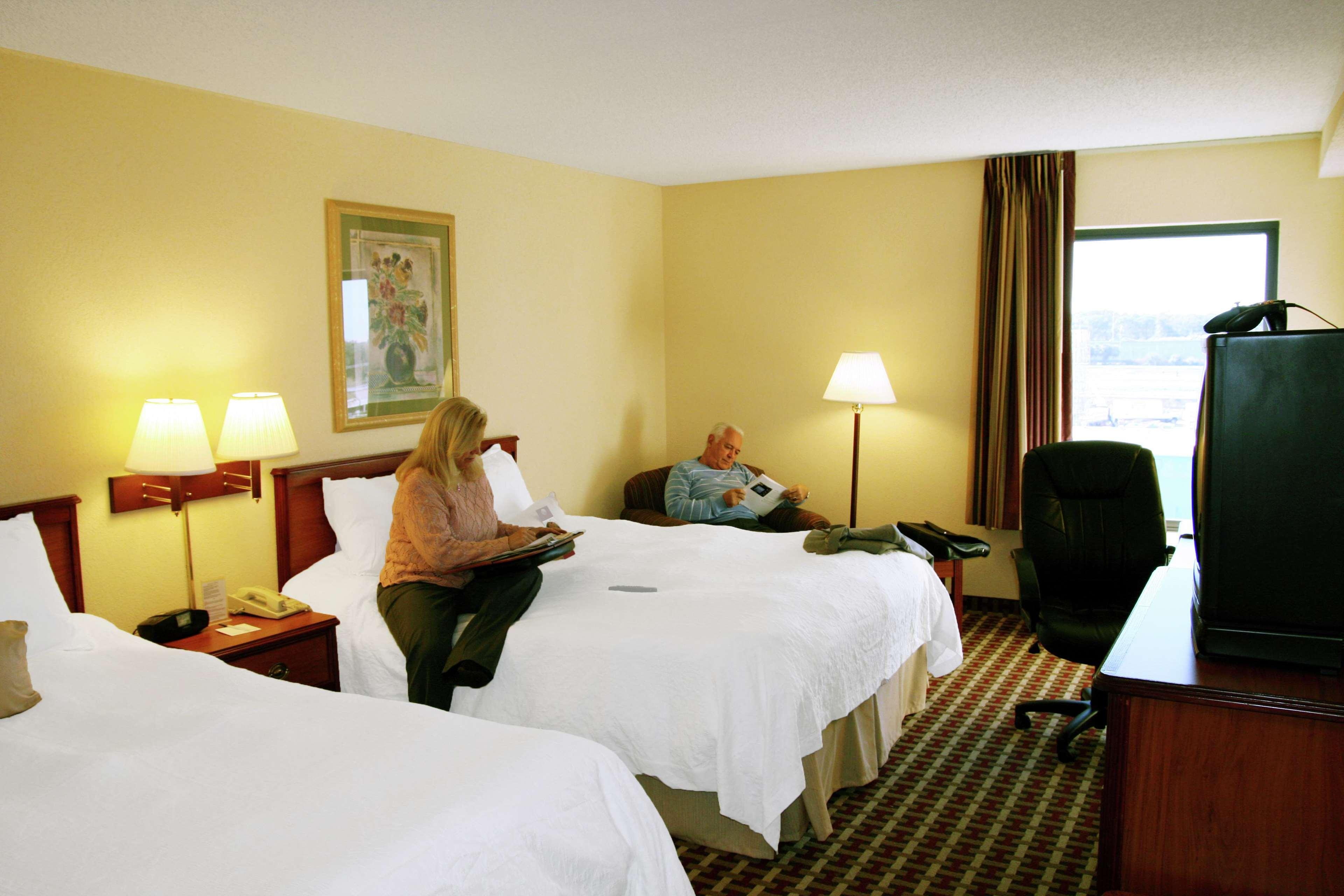 Hampton Inn Tampa-Veterans Expressway Room photo